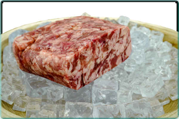 grob gewolftes & gefrostetes Lammfleisch